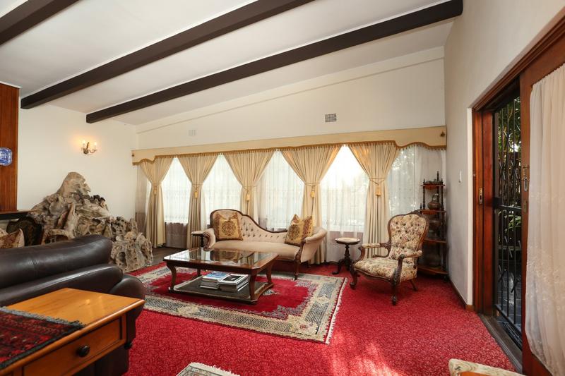 5 Bedroom Property for Sale in Mossel Bay Central Western Cape